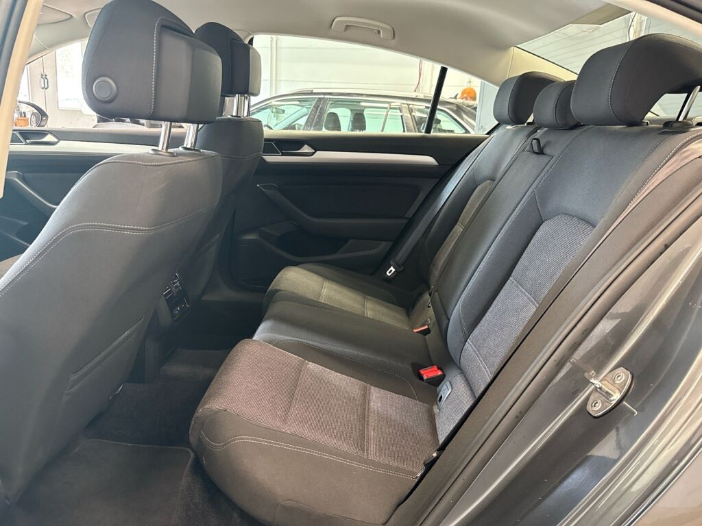 Volkswagen Passat 2017 Harmaa