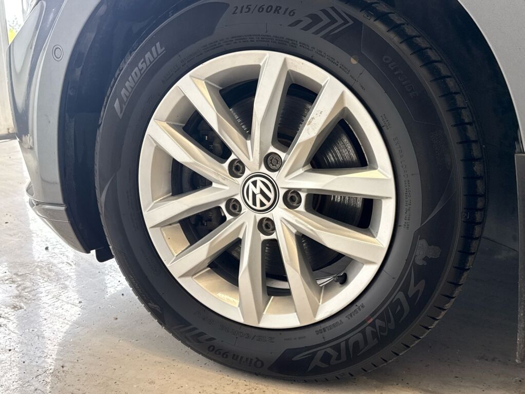 Volkswagen Passat 2017 Harmaa