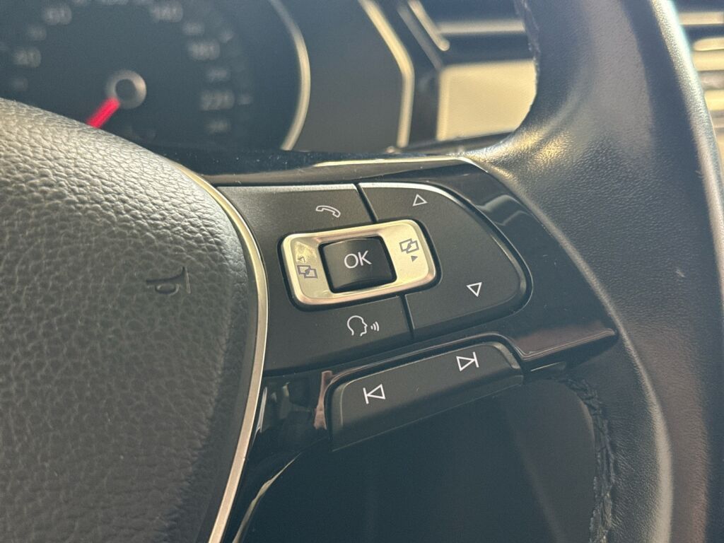 Volkswagen Passat 2017 Harmaa