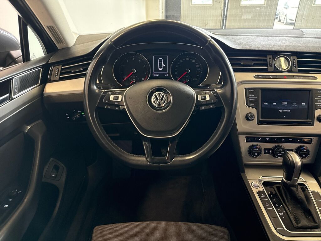 Volkswagen Passat 2017 Harmaa