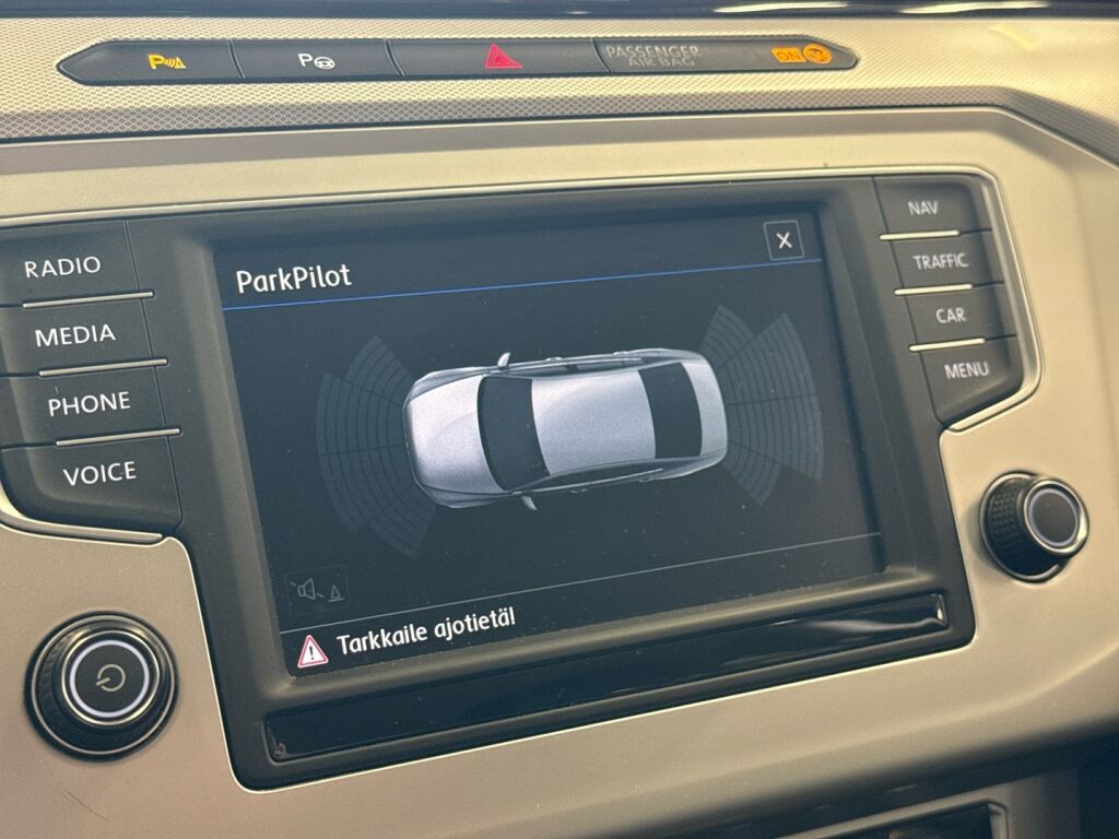 Volkswagen Passat 2017 Harmaa