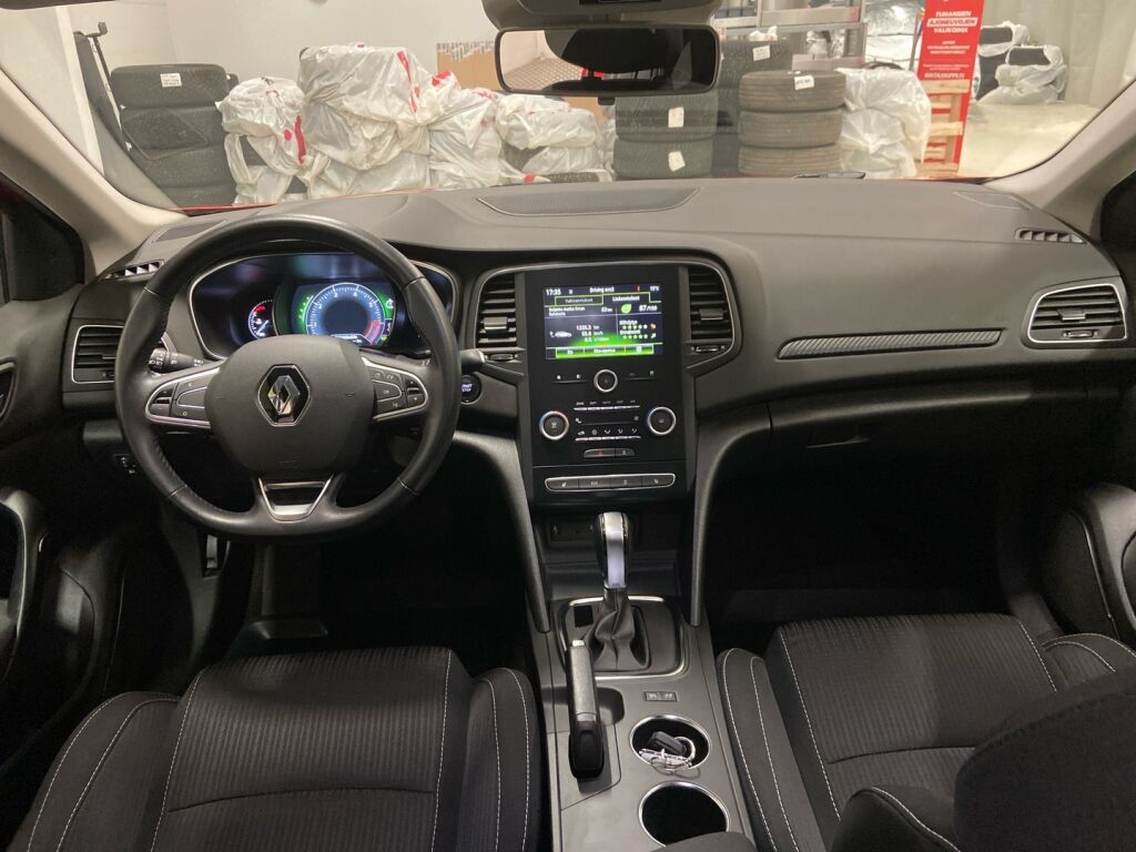 Renault Megane 2017 Punainen