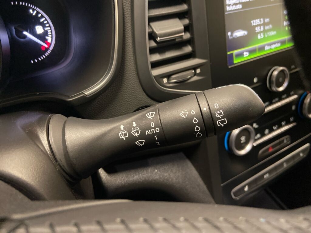 Renault Megane 2017 Punainen