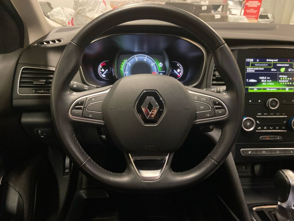 Renault Megane 2017 Punainen