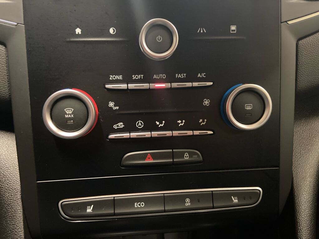 Renault Megane 2017 Punainen