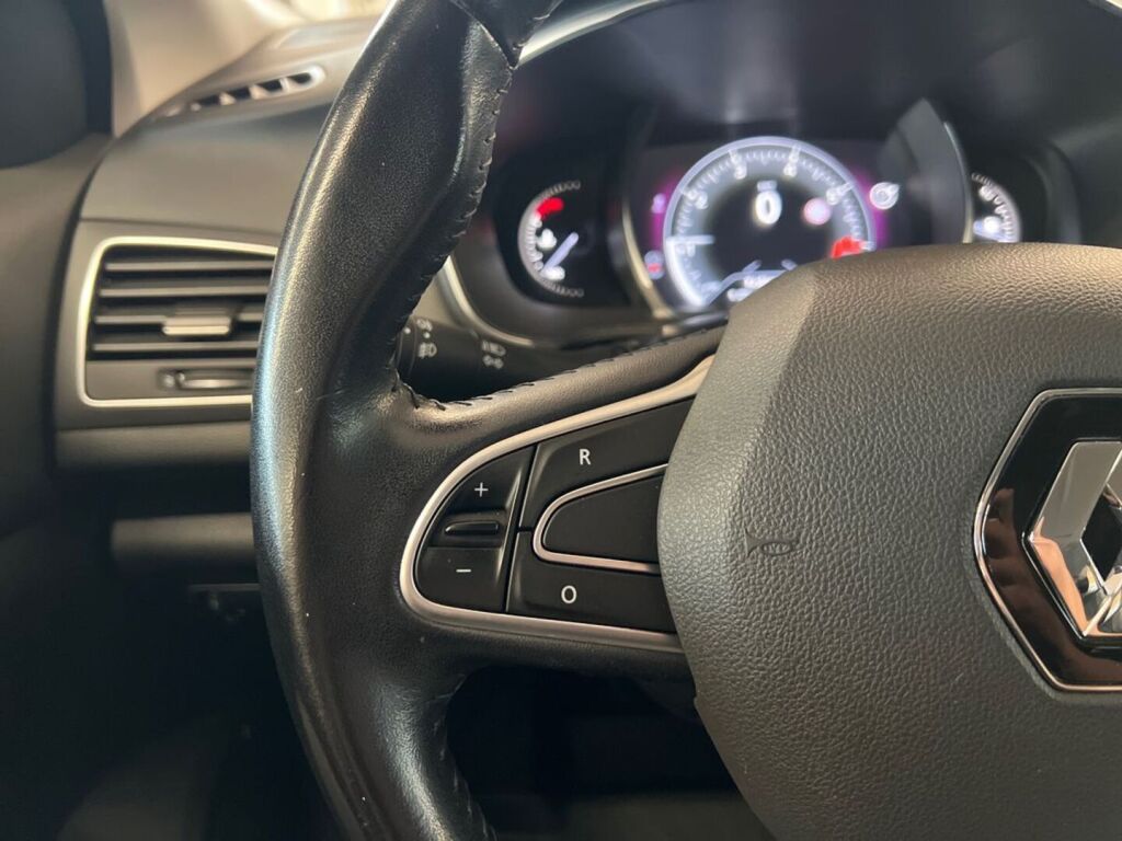 Renault Megane 2019 Punainen