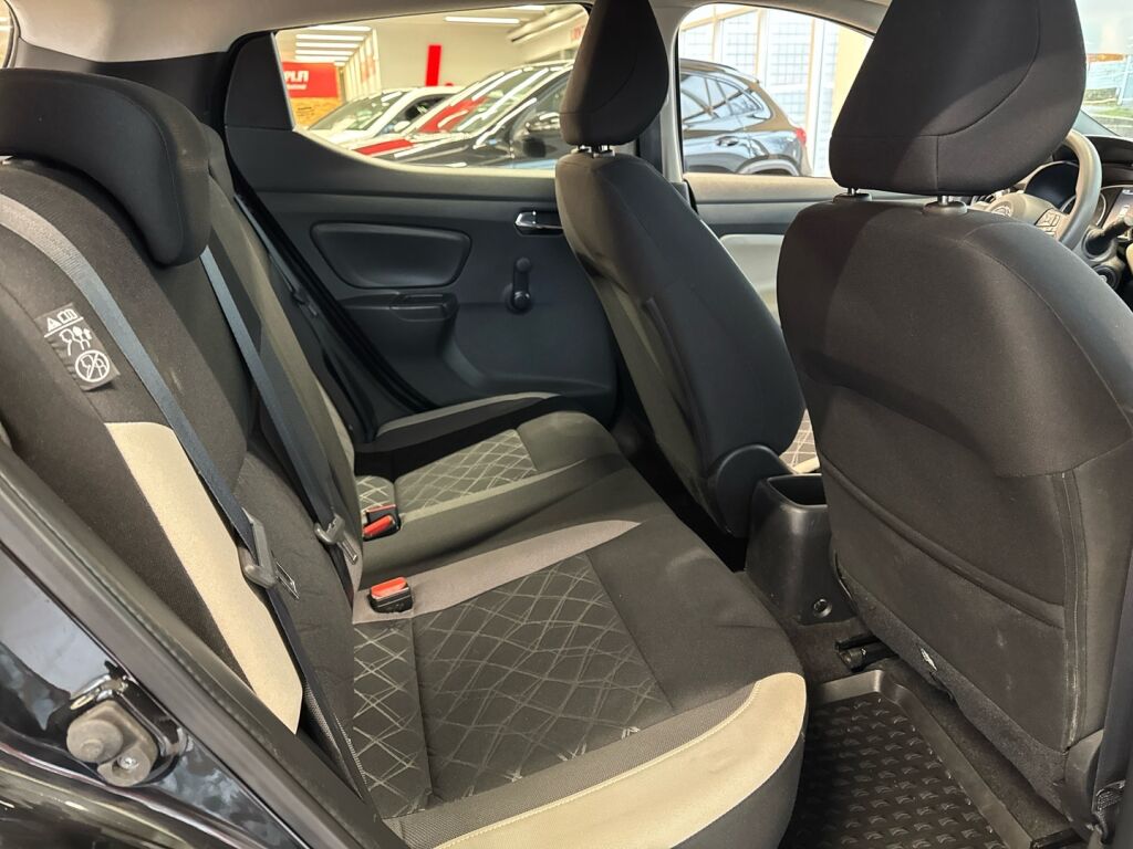 Nissan Micra 2017 Musta