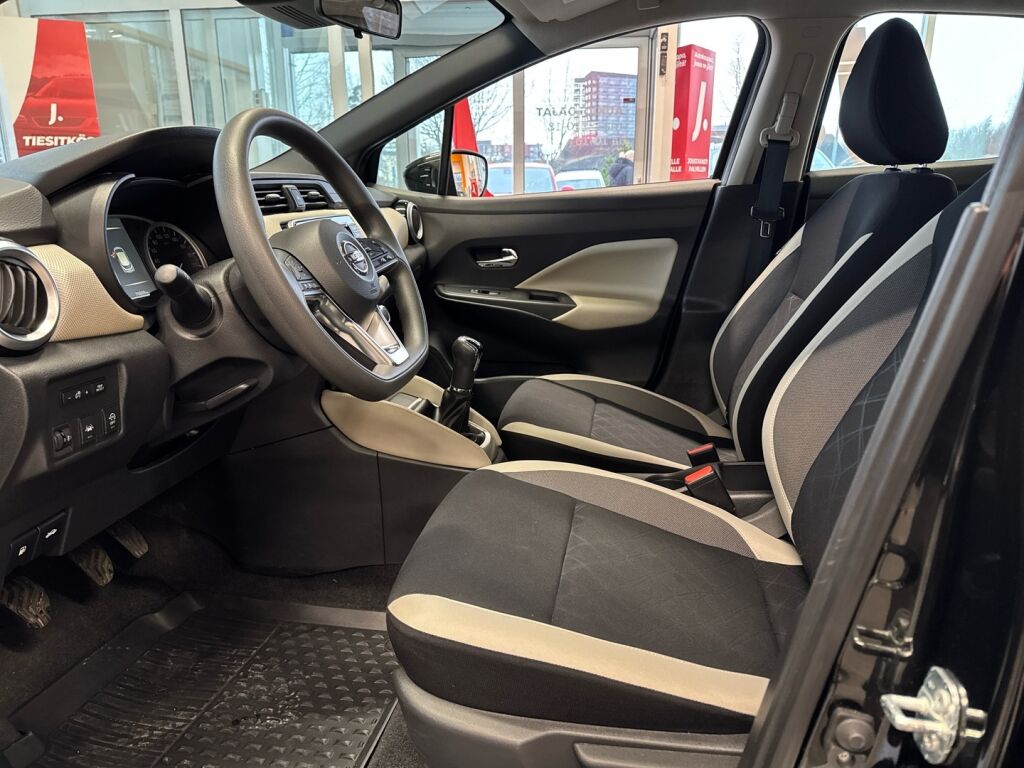 Nissan Micra 2017 Musta