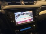 Toyota Avensis 2018 Punainen