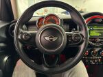 Mini Hatchback 2019 Punainen