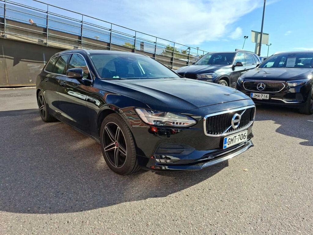 Volvo V90 2018 Musta