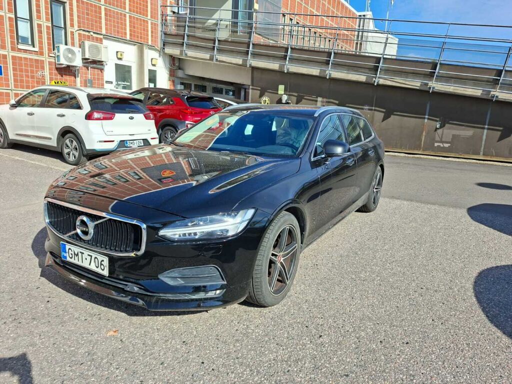 Volvo V90 2018 Musta