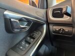 Volvo V40 2018 Musta