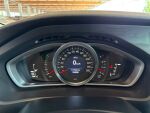 Volvo V40 2018 Musta