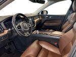 Volvo XC60 2018 Musta