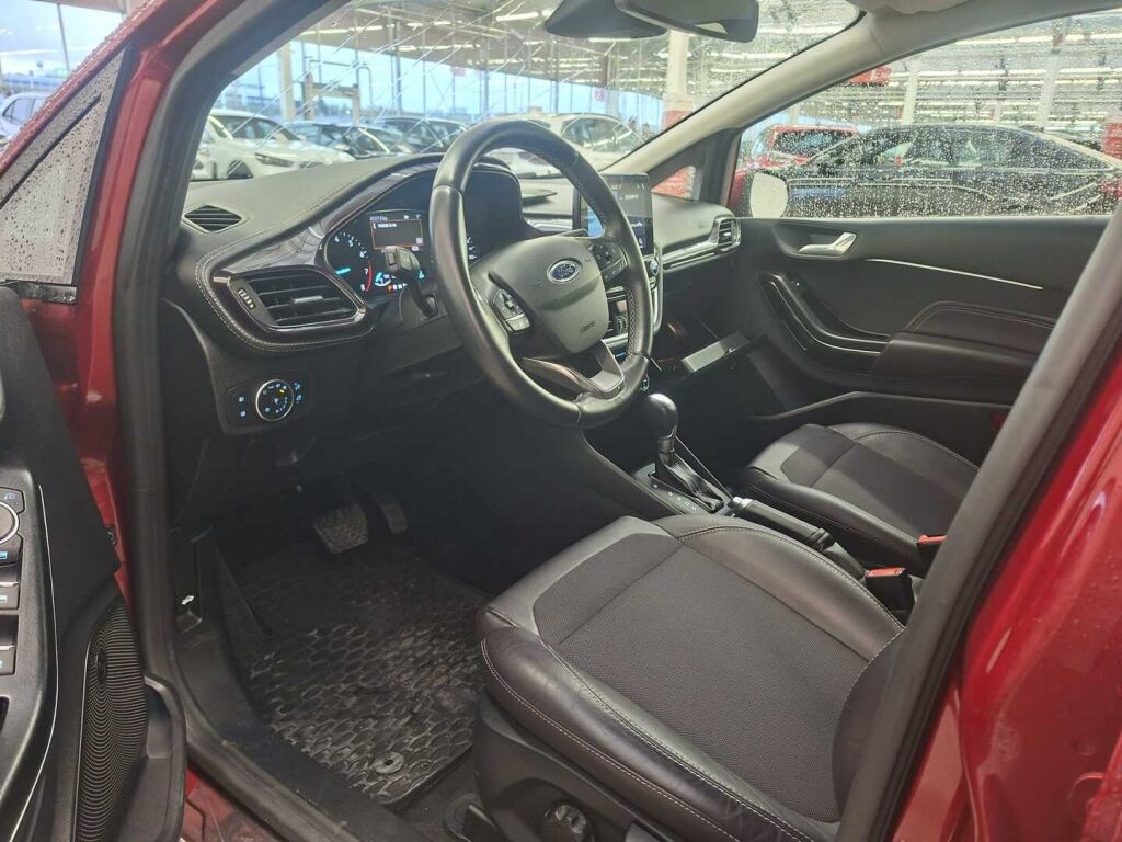 Ford Fiesta 2018 Punainen