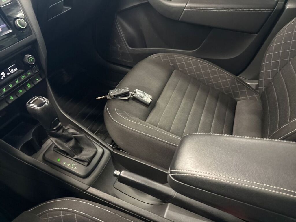 Skoda Rapid 2018 Harmaa