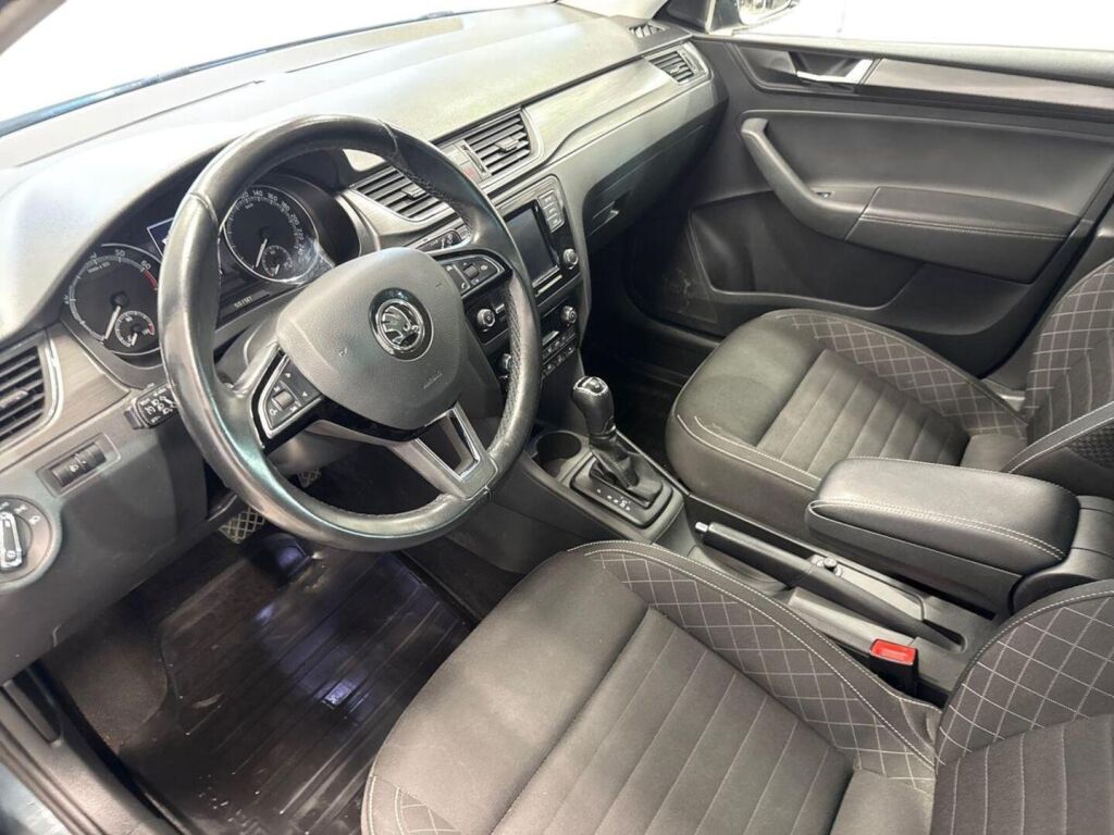 Skoda Rapid 2018 Harmaa