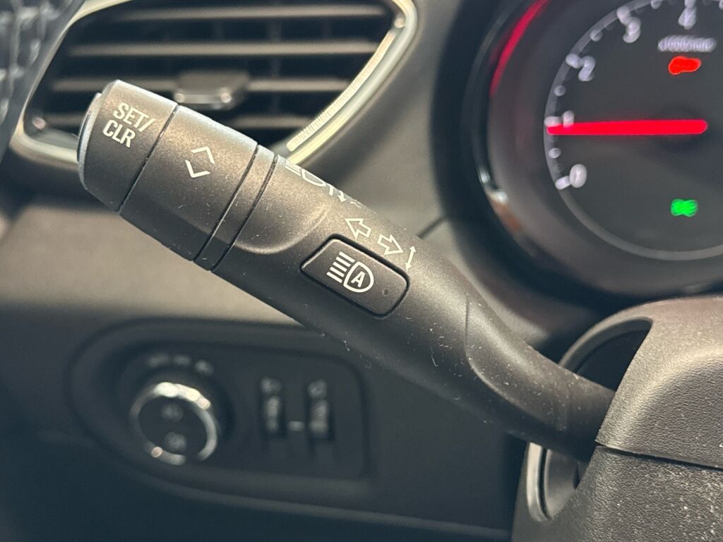 Opel Grandland X 2018 Valkoinen