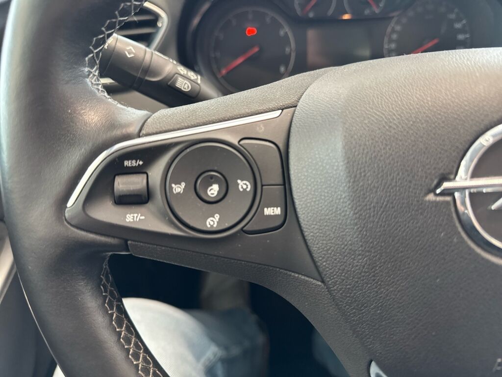 Opel Grandland X 2018 Valkoinen