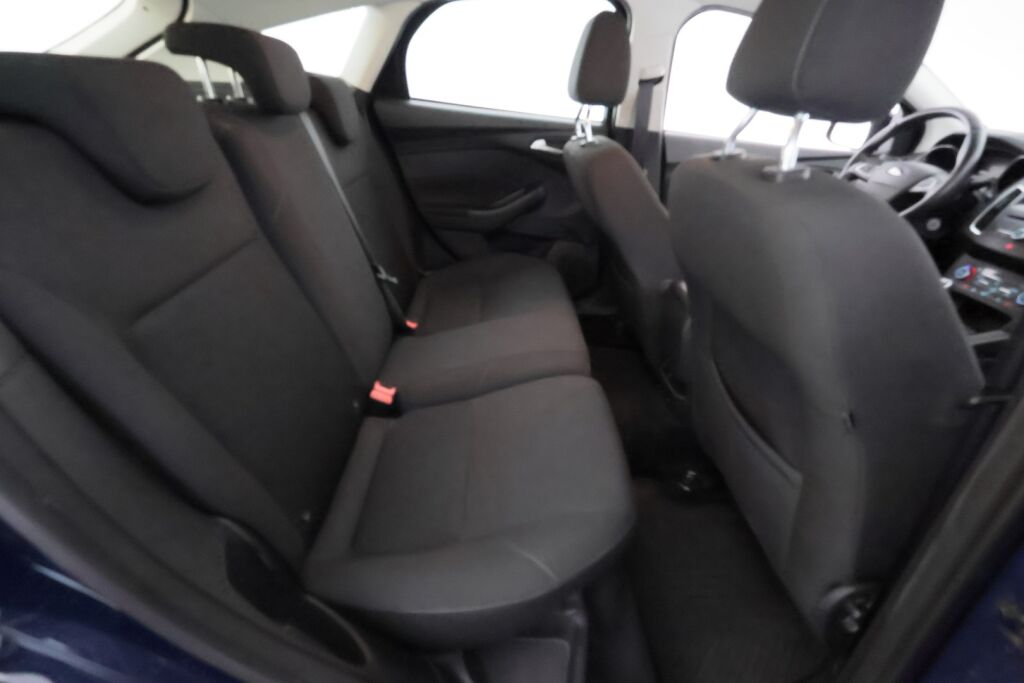 Ford Focus 2018 Sininen