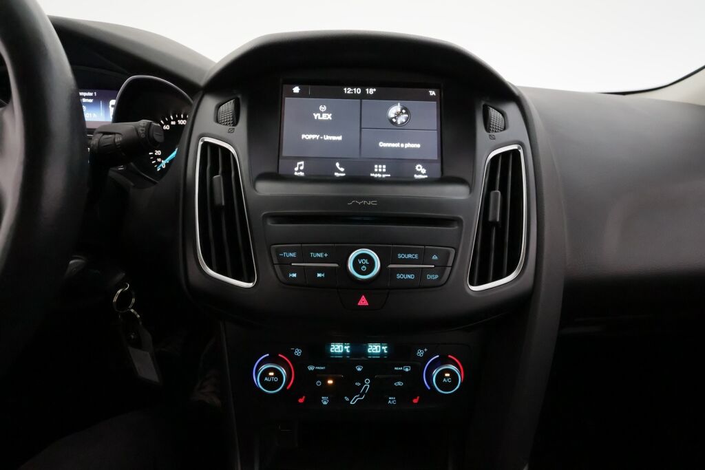 Ford Focus 2018 Sininen