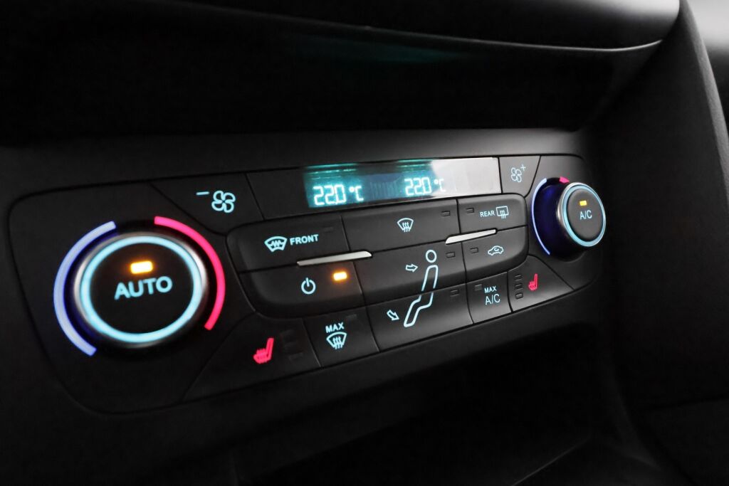 Ford Focus 2018 Sininen