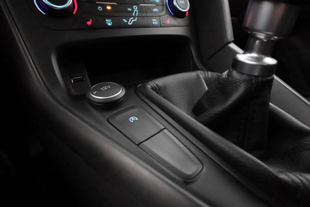 Ford Focus 2018 Sininen