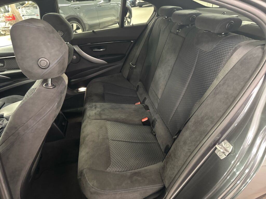 BMW 330 2016 Harmaa