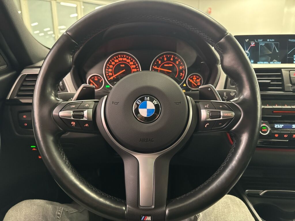 BMW 330 2016 Harmaa