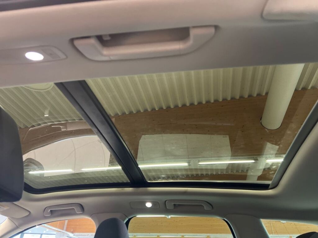 Volkswagen Touareg 2016 Musta