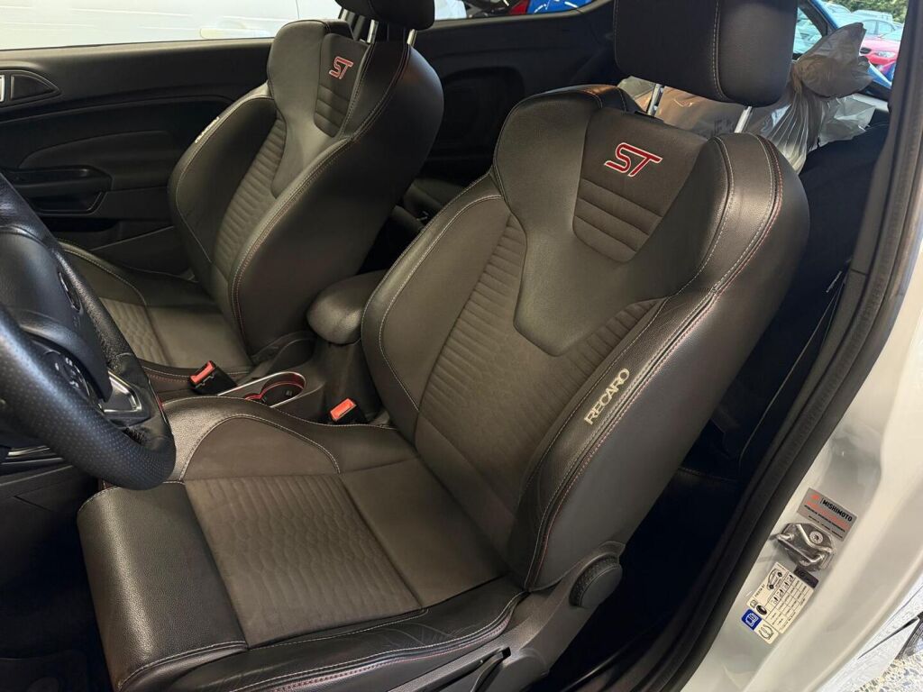 Ford Fiesta 2016 Harmaa