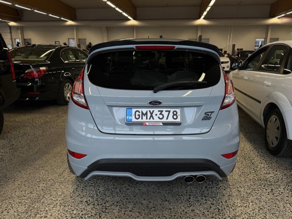 Ford Fiesta 2016 Harmaa