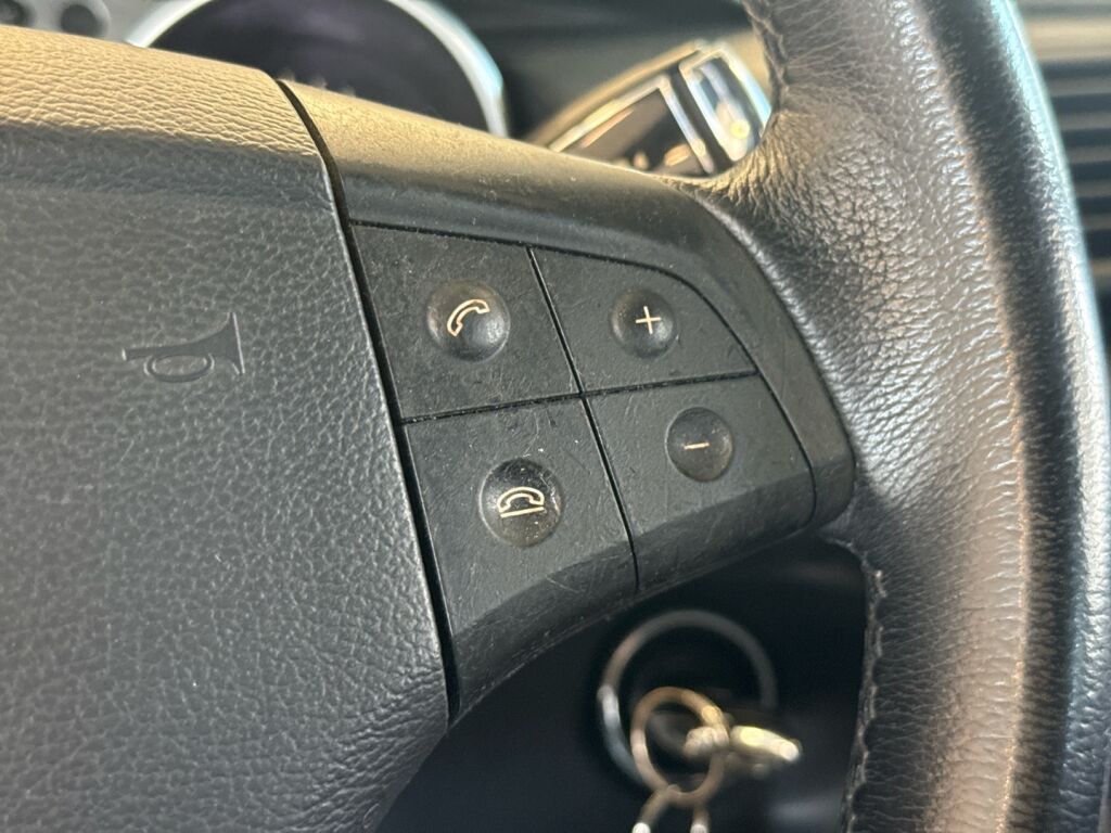 Mercedes-Benz R 2008 Musta