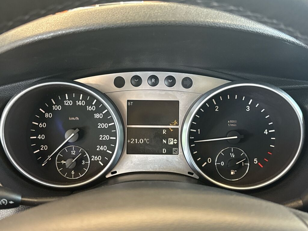 Mercedes-Benz R 2008 Musta