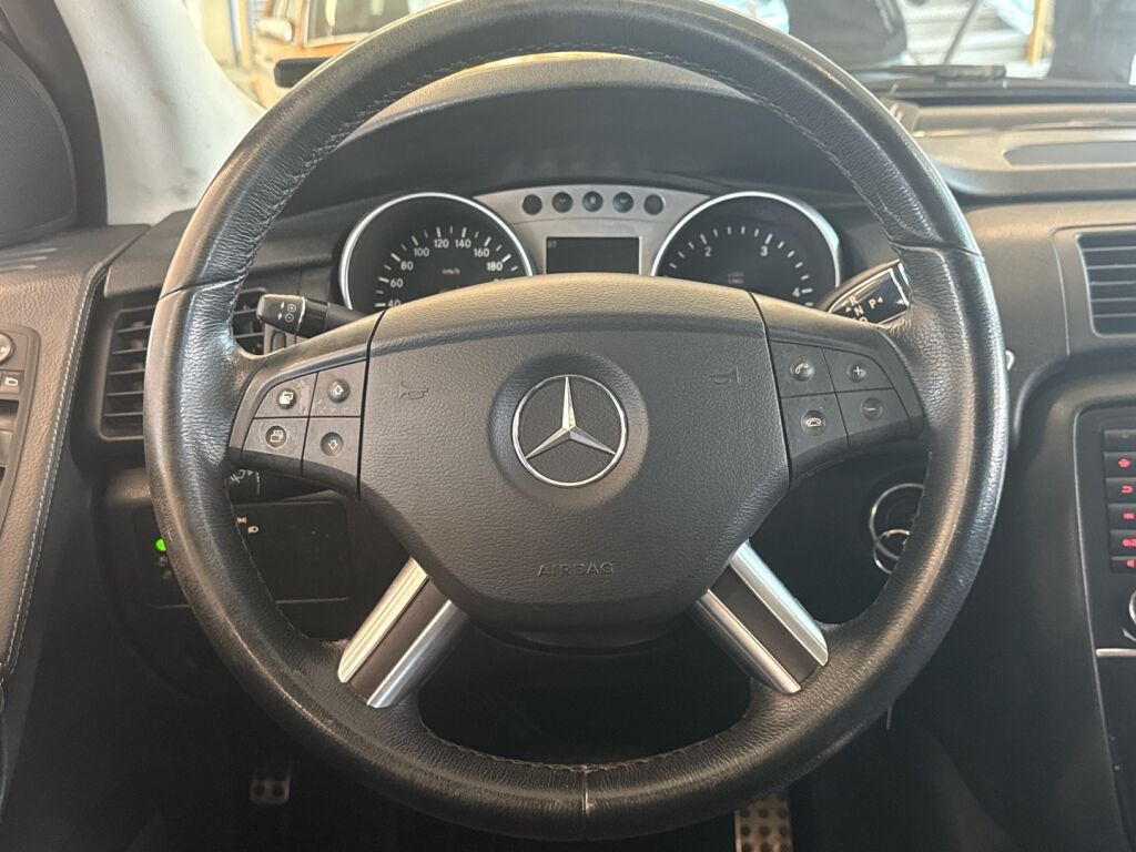 Mercedes-Benz R 2008 Musta