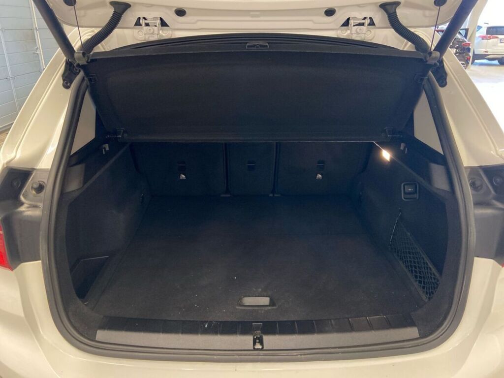 BMW X1 2018 Valkoinen