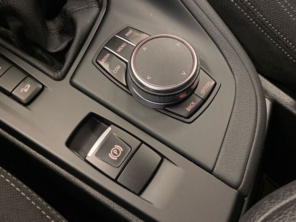 BMW X1 2018 Valkoinen