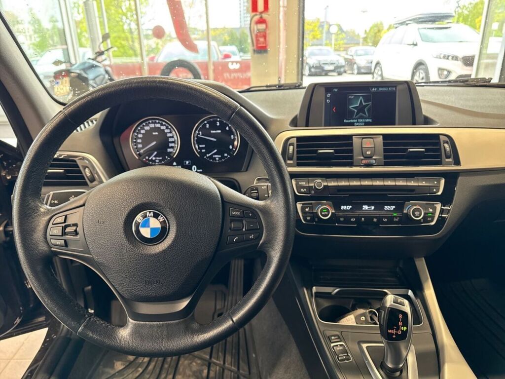 BMW 120 2018 Ruskea (beige)