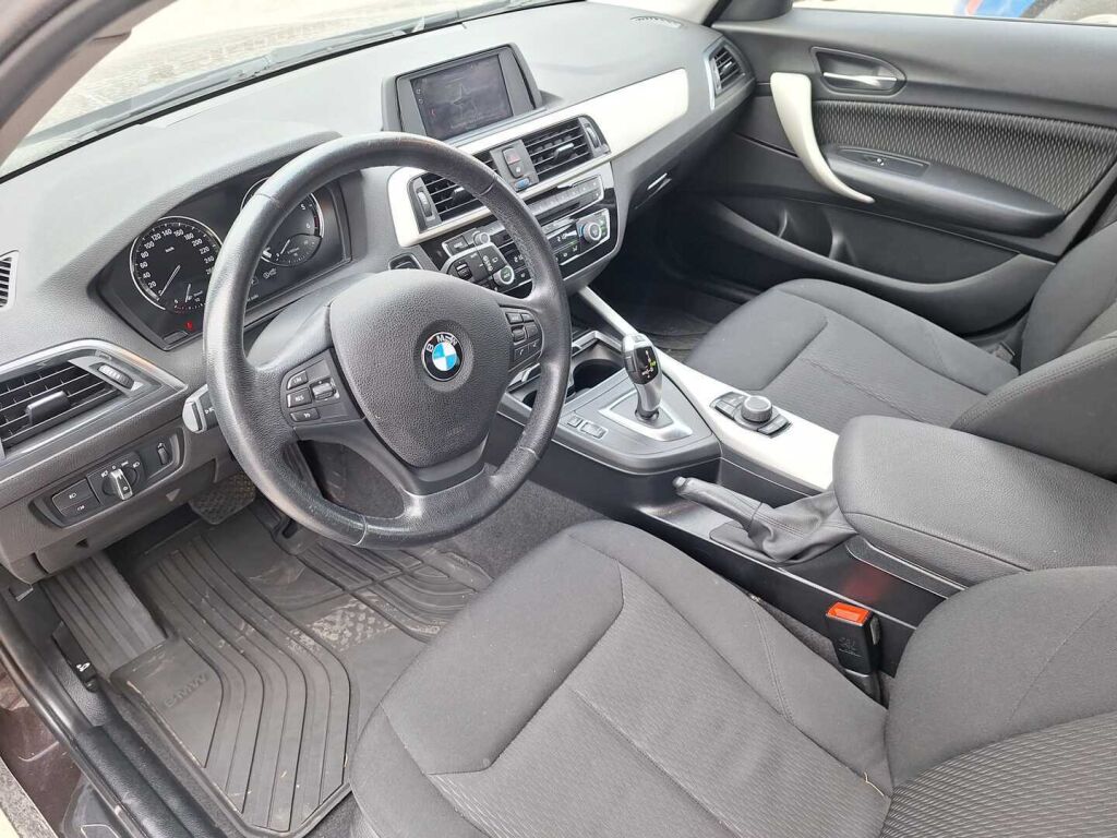 BMW 120 2018 Ruskea (beige)