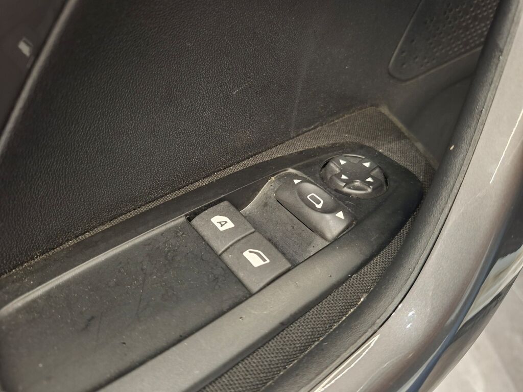 Peugeot 2008 2018 Valkoinen
