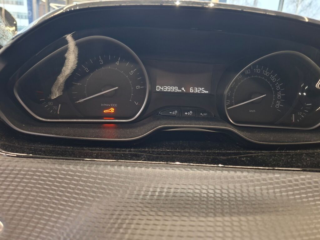 Peugeot 2008 2018 Valkoinen