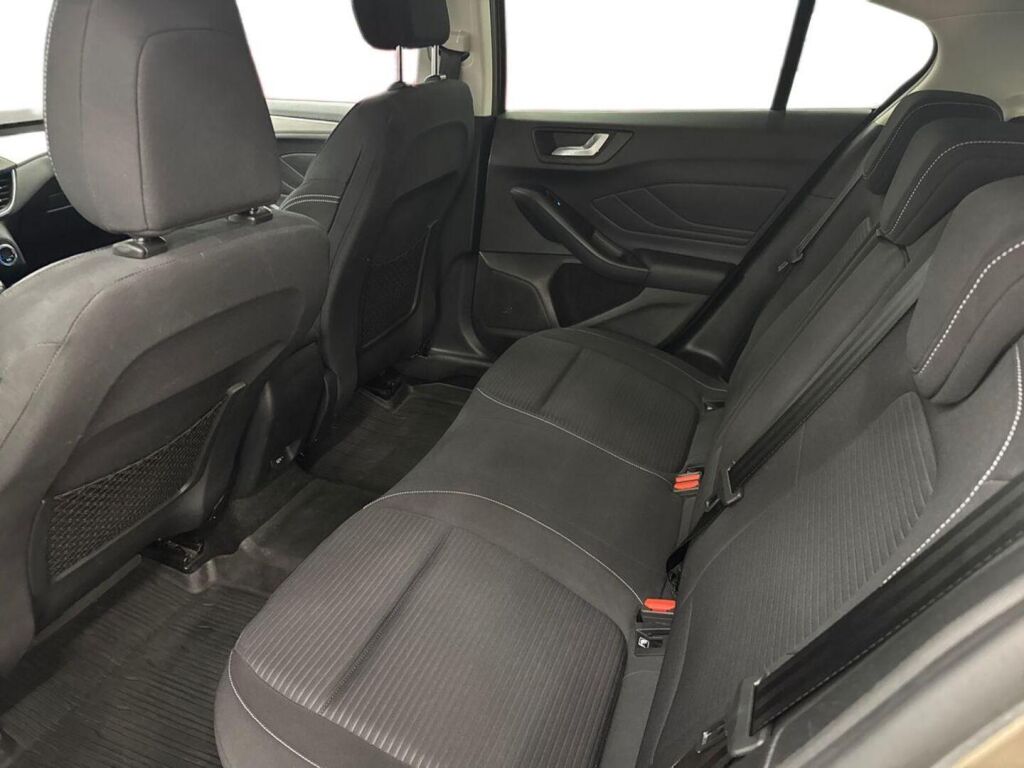 Ford Focus 2019 Harmaa