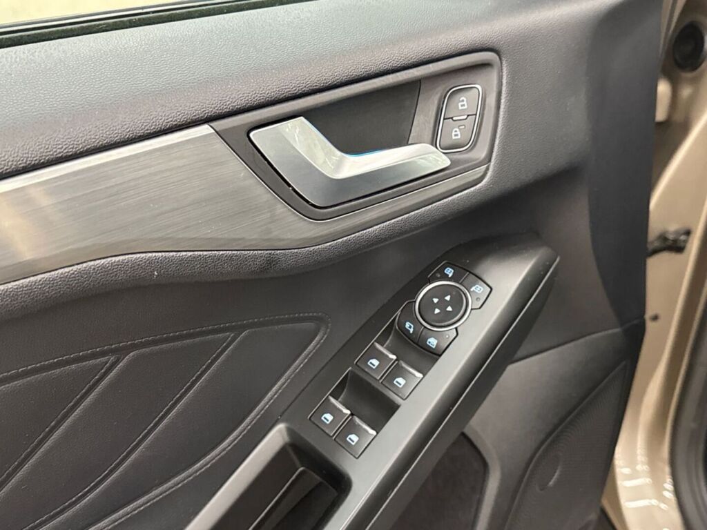Ford Focus 2019 Harmaa