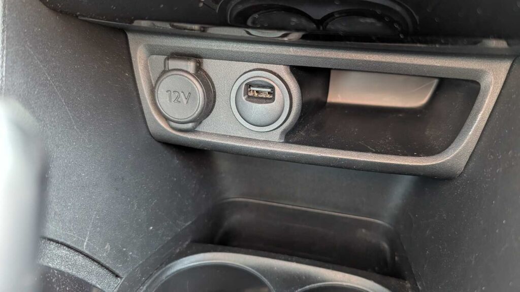 Peugeot 208 2019 Valkoinen