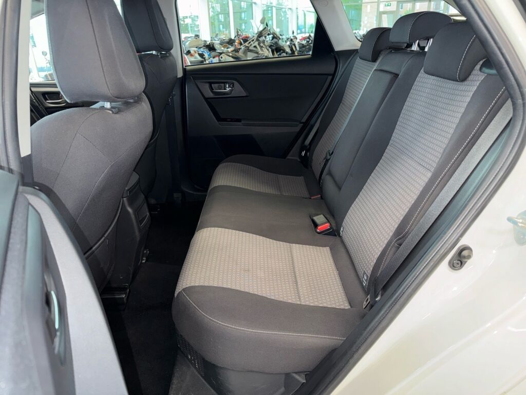 Toyota Auris 2018 Valkoinen