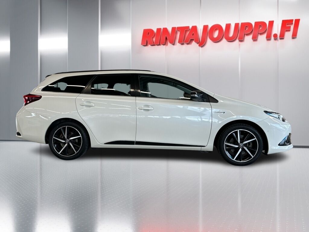 Toyota Auris 2018 Valkoinen