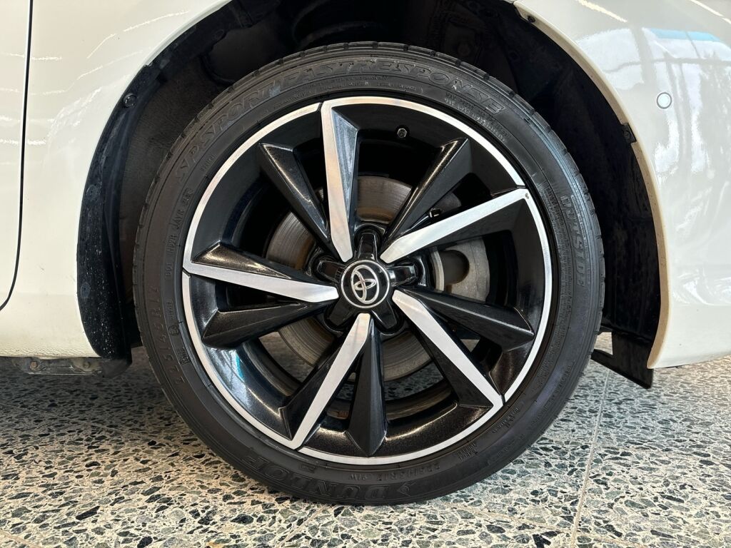 Toyota Auris 2018 Valkoinen