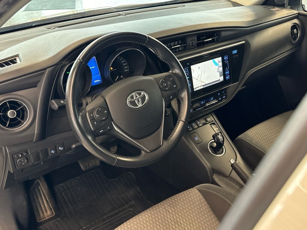 Toyota Auris 2018 Valkoinen