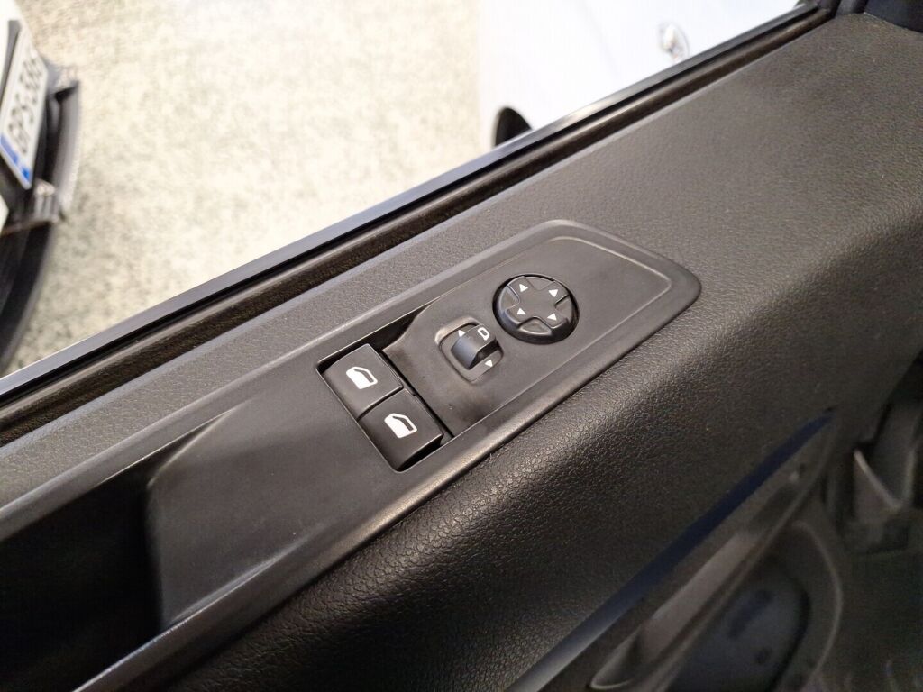 Peugeot Traveller 2019 Valkoinen